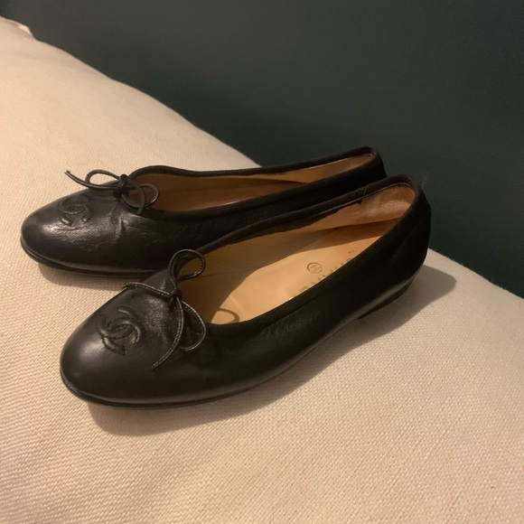 Authentic Chanel shoes black preowned - Picture 9 of 9
